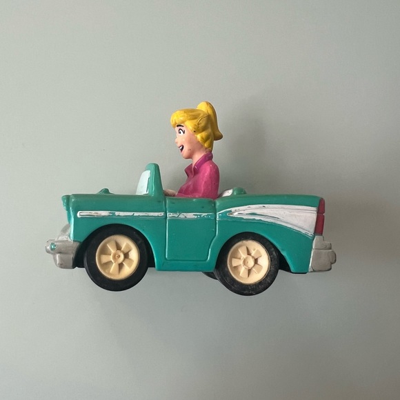 VINTAGE 1991 burger king toy “betty” Archie comics green car collectors item - Picture 1 of 5